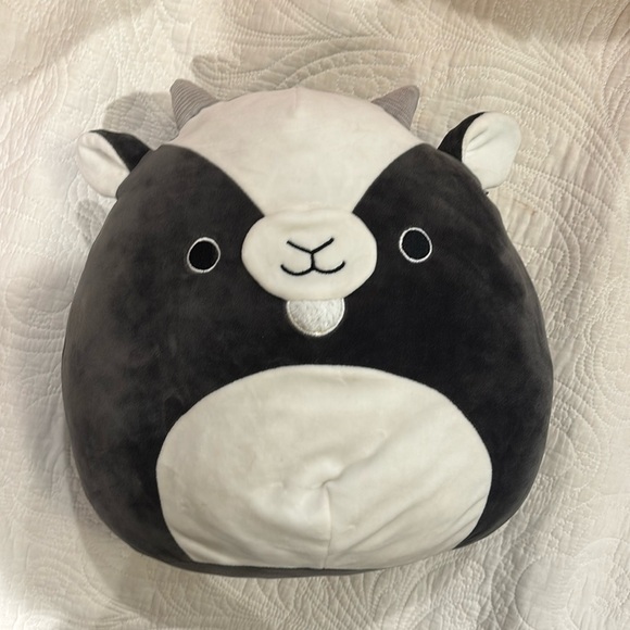 Goat Squishmallow - Picture 1 of 1